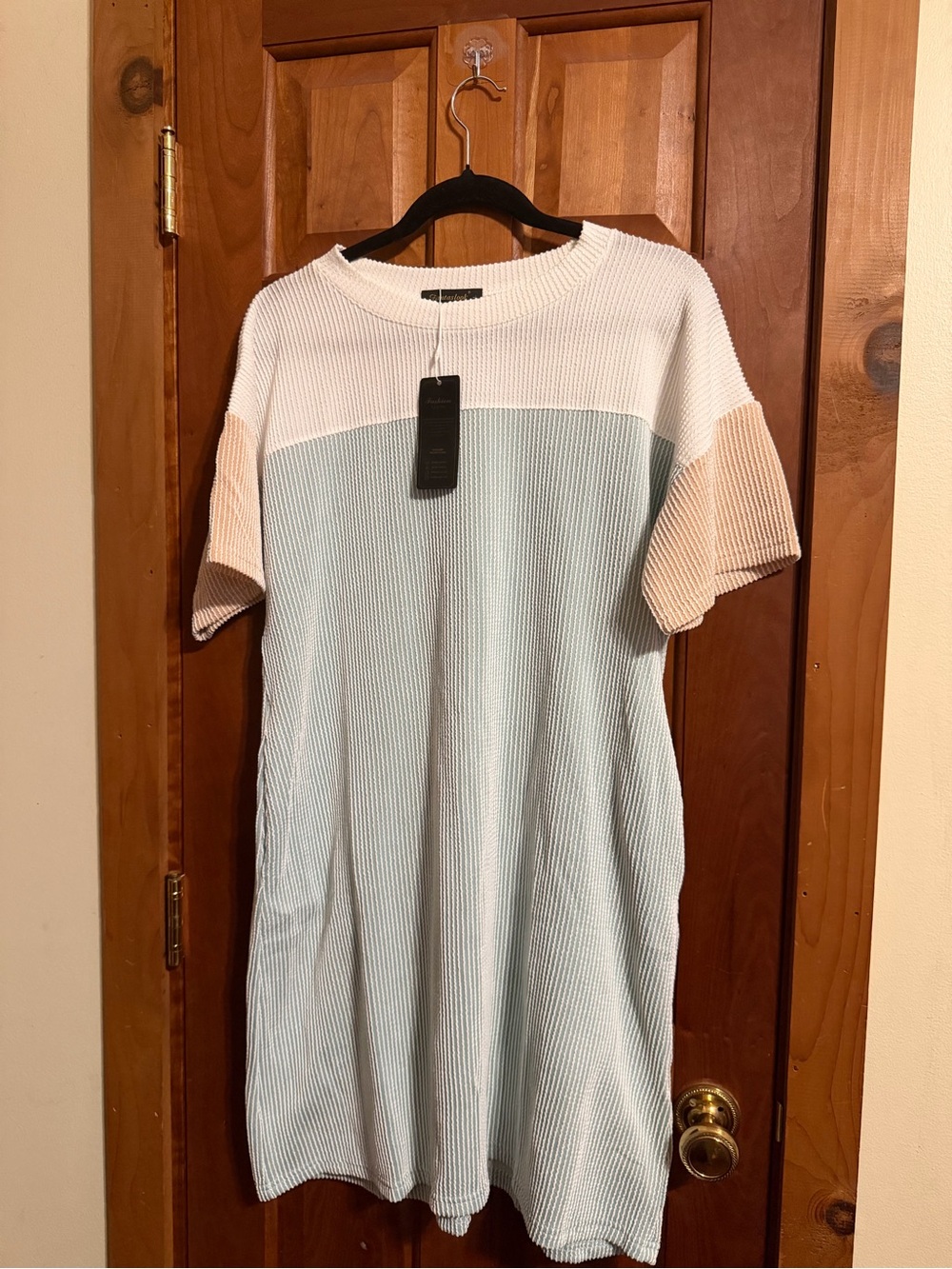 Fantaslook Colorblock Knit Shift Dress in ivory, Light Blue & Peach